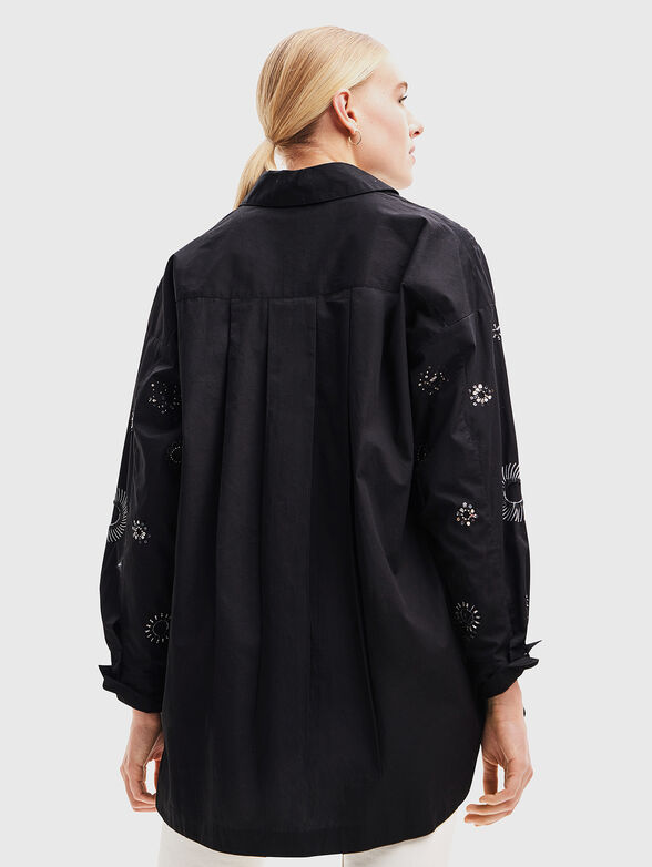 Oversize shirt with embroidered details - 3
