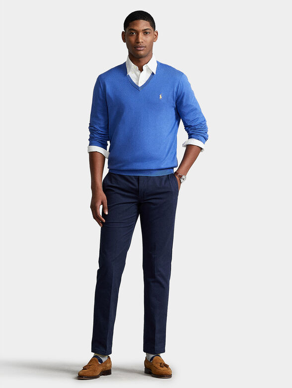 Blue sweater with V-neck - 2