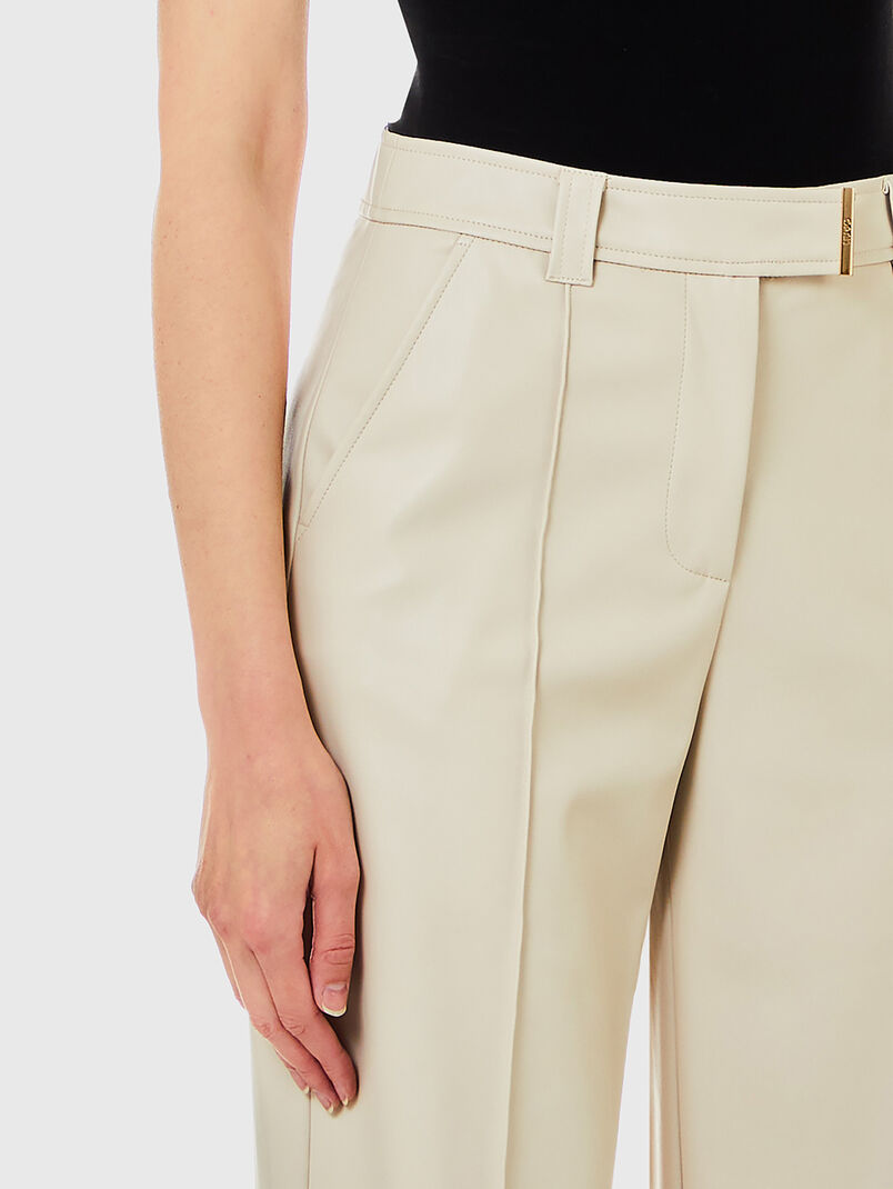 Beige trousers with wide legs - 3