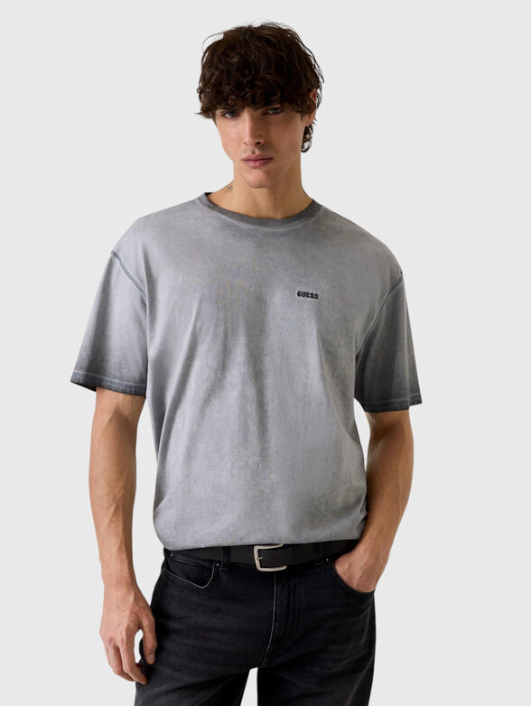 Cotton T-shirt with a round neckline - 1