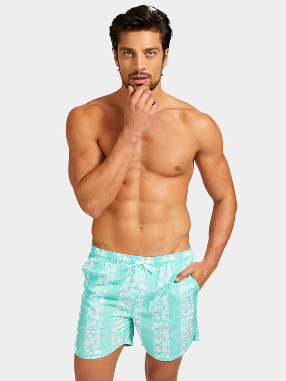 Striped beach shorts - 2