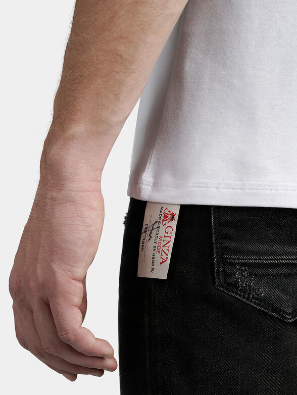 White T-shirt with contrasting embossed prints - 4