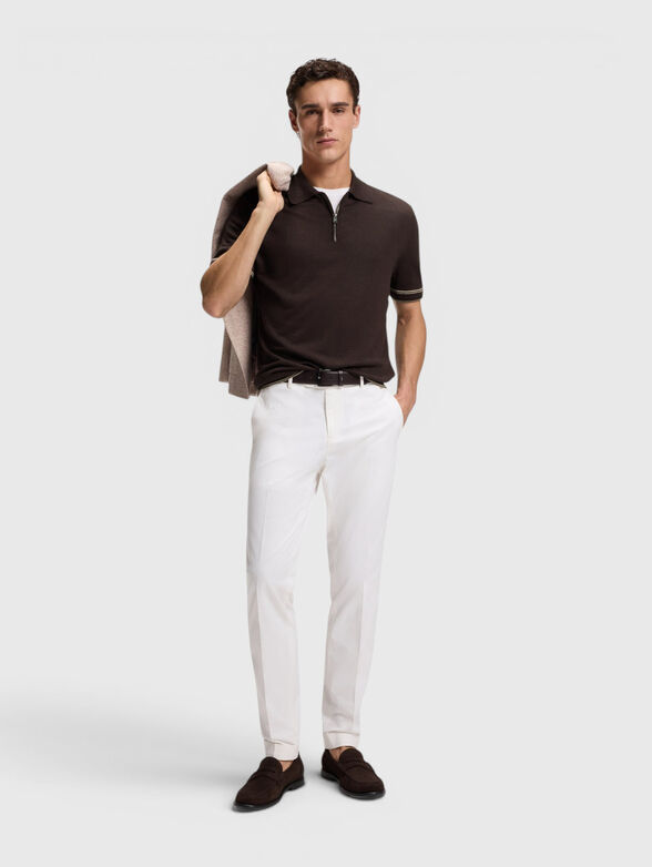 Short-sleeved sweater with a zip on the collar - 1