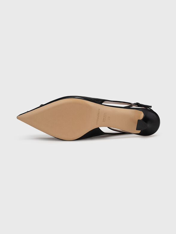 Low-heeled shoes - 4