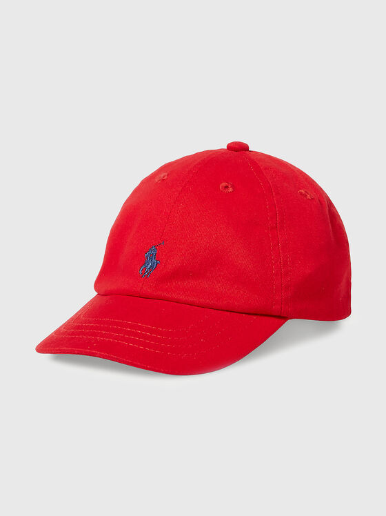 Червена шапка с лого бродерия - 1