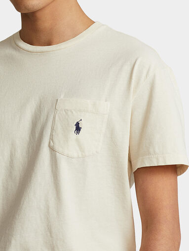 T-shirt with contrast logo and pocket - 4