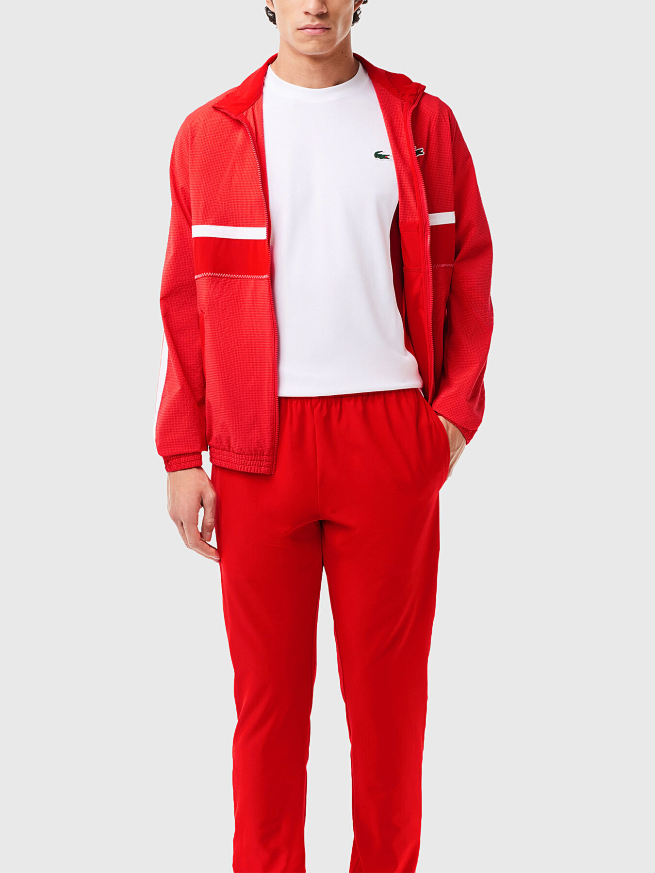 Two-piece sports set in red brand LACOSTE — Globalbrandsstore.com/en