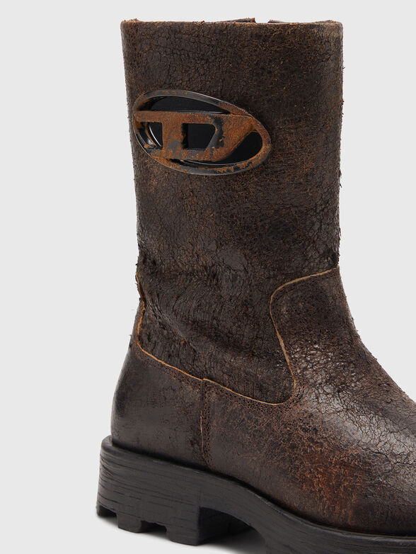 D-HAMMER biker boots in distressed crackled suede - 6
