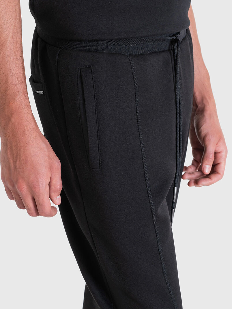Sports trousers with accent stitching - 2