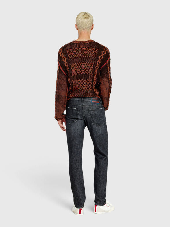 Jeans with a logo appliqu&eacute; - 5