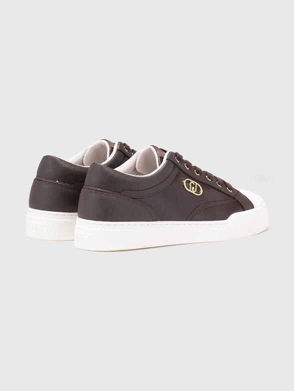 Sneakers with a logo detail - 3