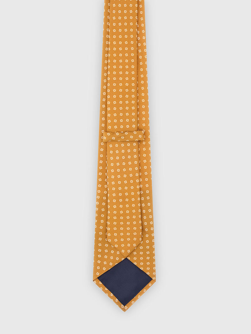 Silk tie with geometric accents - 3