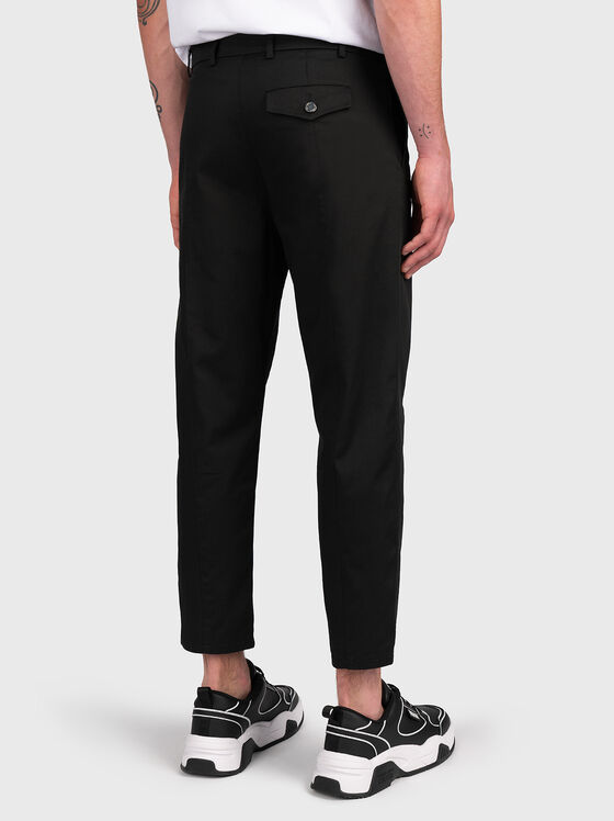 Черен скъсен панталон от памучен бленд - 2
