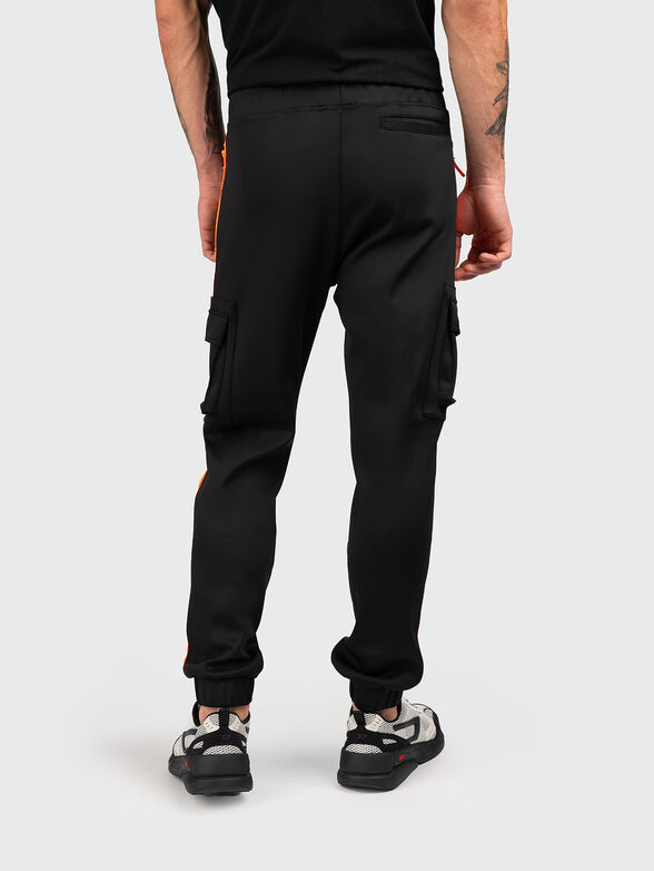 Sports pants with contrasting elements - 2