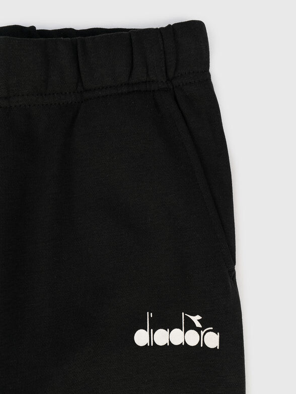 Sports trousers with logo - 3