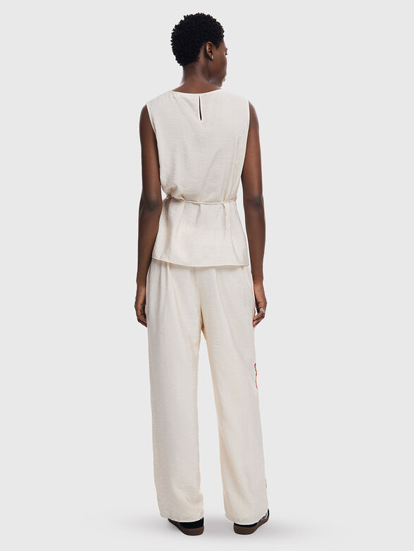 Trousers with floral print - 2