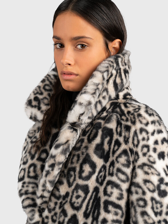 Faux fur coat with animal print - 2