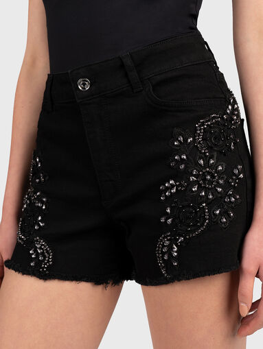 Shorts with embroidery and rhinestones - 3