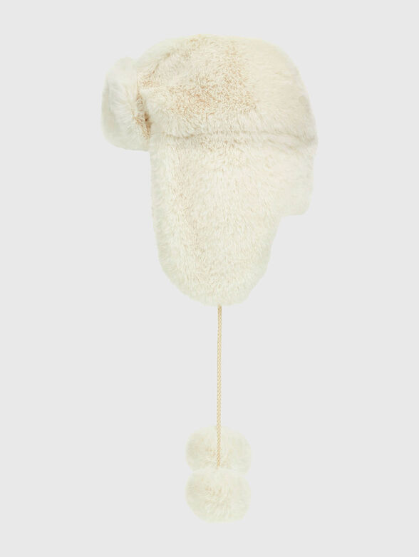 LARISSA hat made of soft texture - 3