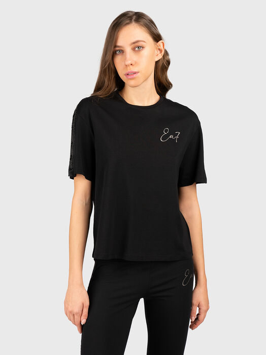 Black T-shirt with detail 