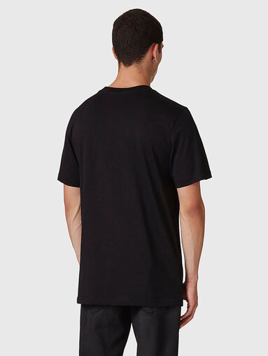 Black cotton T-shirt with contrasting print - 3