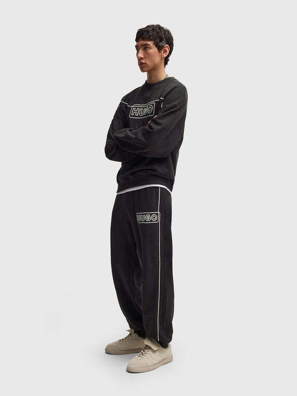 Tracksuit with contrast embroidery - 4