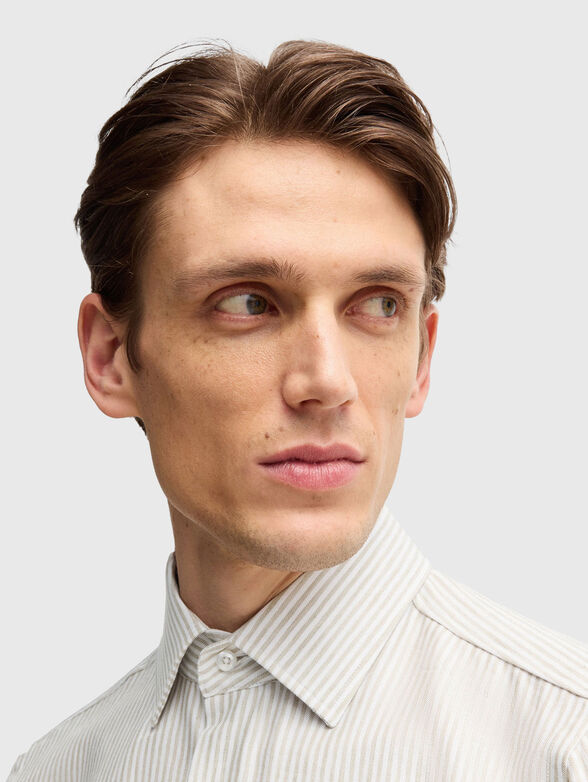 Linen shirt with long sleeves - 4