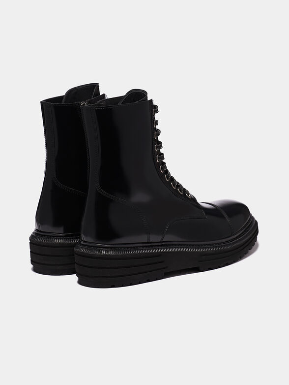 Leather boots in black - 2