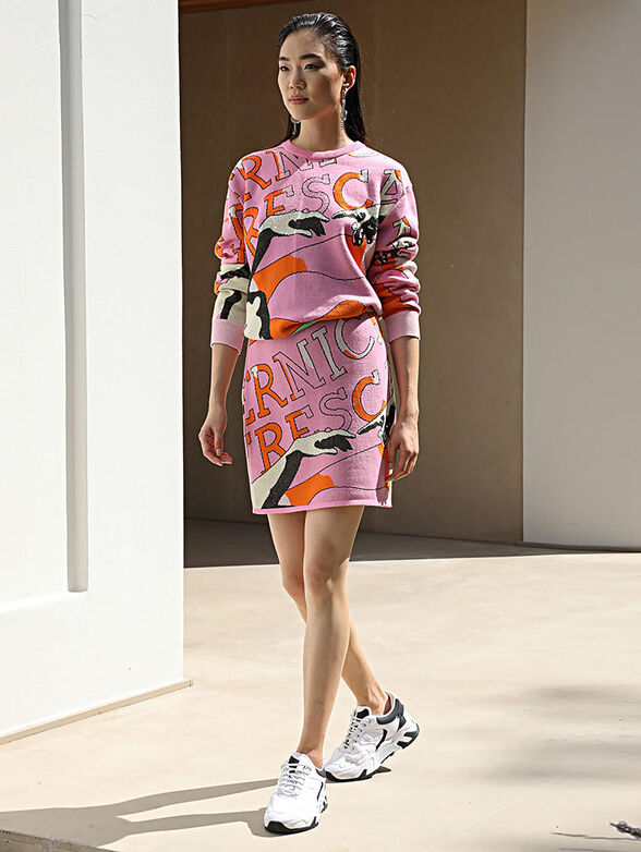 Skirt with a gorgeous print - 1