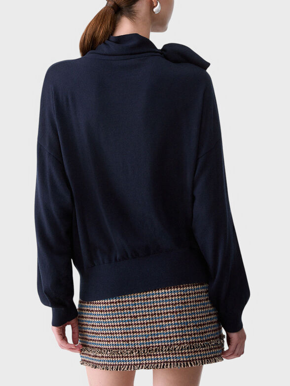 Sweater with accent ties - 3