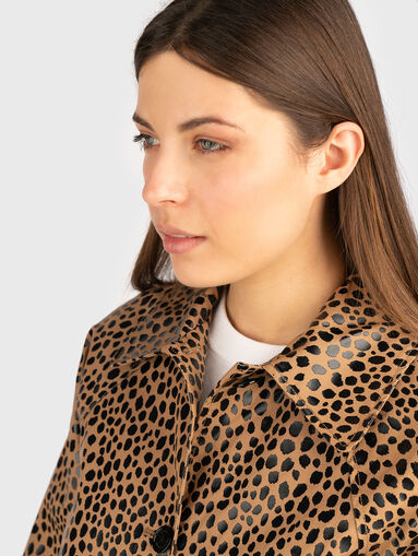 Coat with animal print - 3
