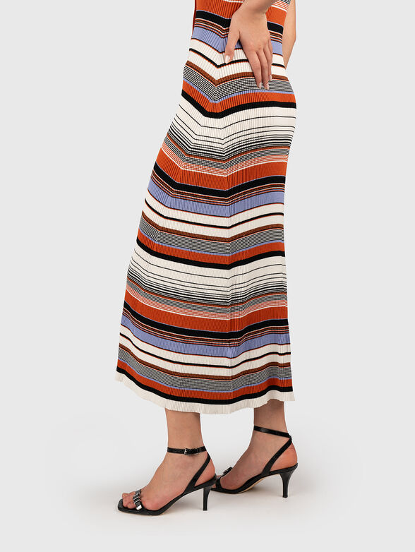 Midi dress with buttons - 4