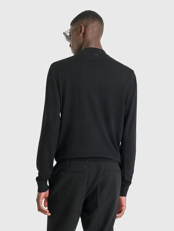 Wool sweater with oval neckline - 2