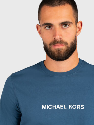 Blue T-shirt with accent print on the back - 4