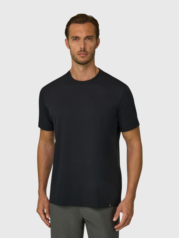 Black t-shirt - 3