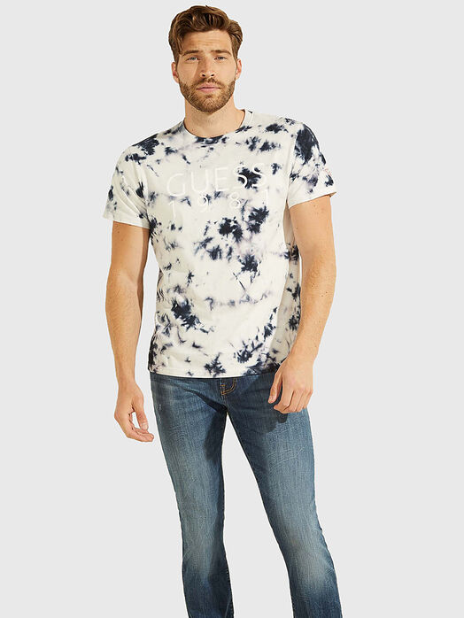 T-shirt with contrasting tie-dye print