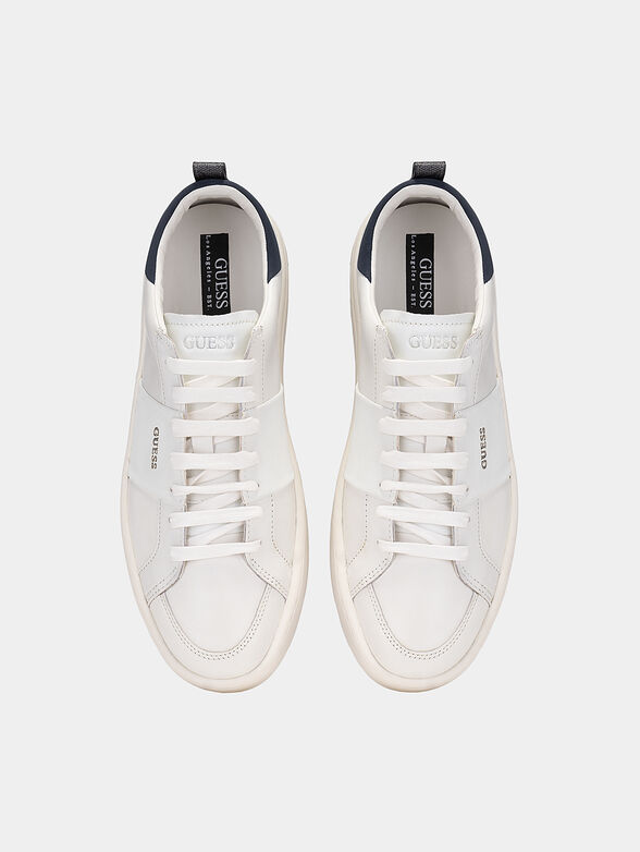 Sneakers with contrasting heel - 6