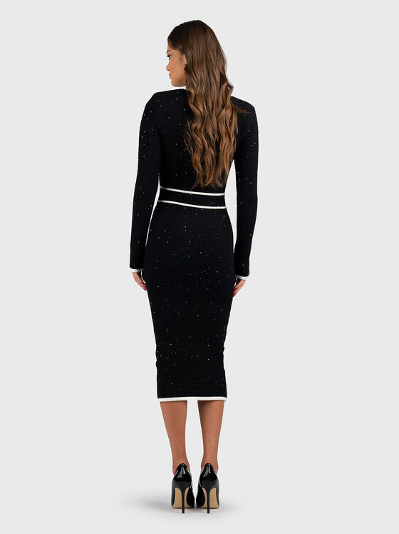 Dress with contrasting details  - 2