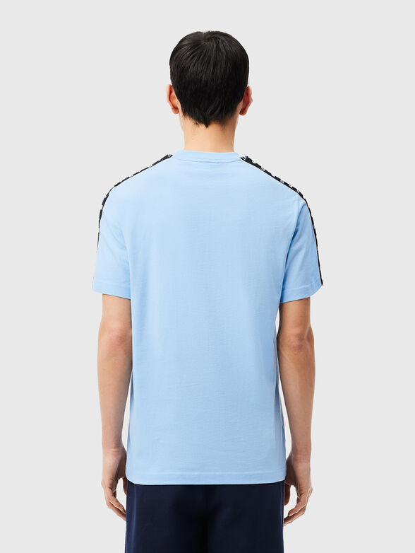 Light blue t-shirt with contrast logo detail - 3