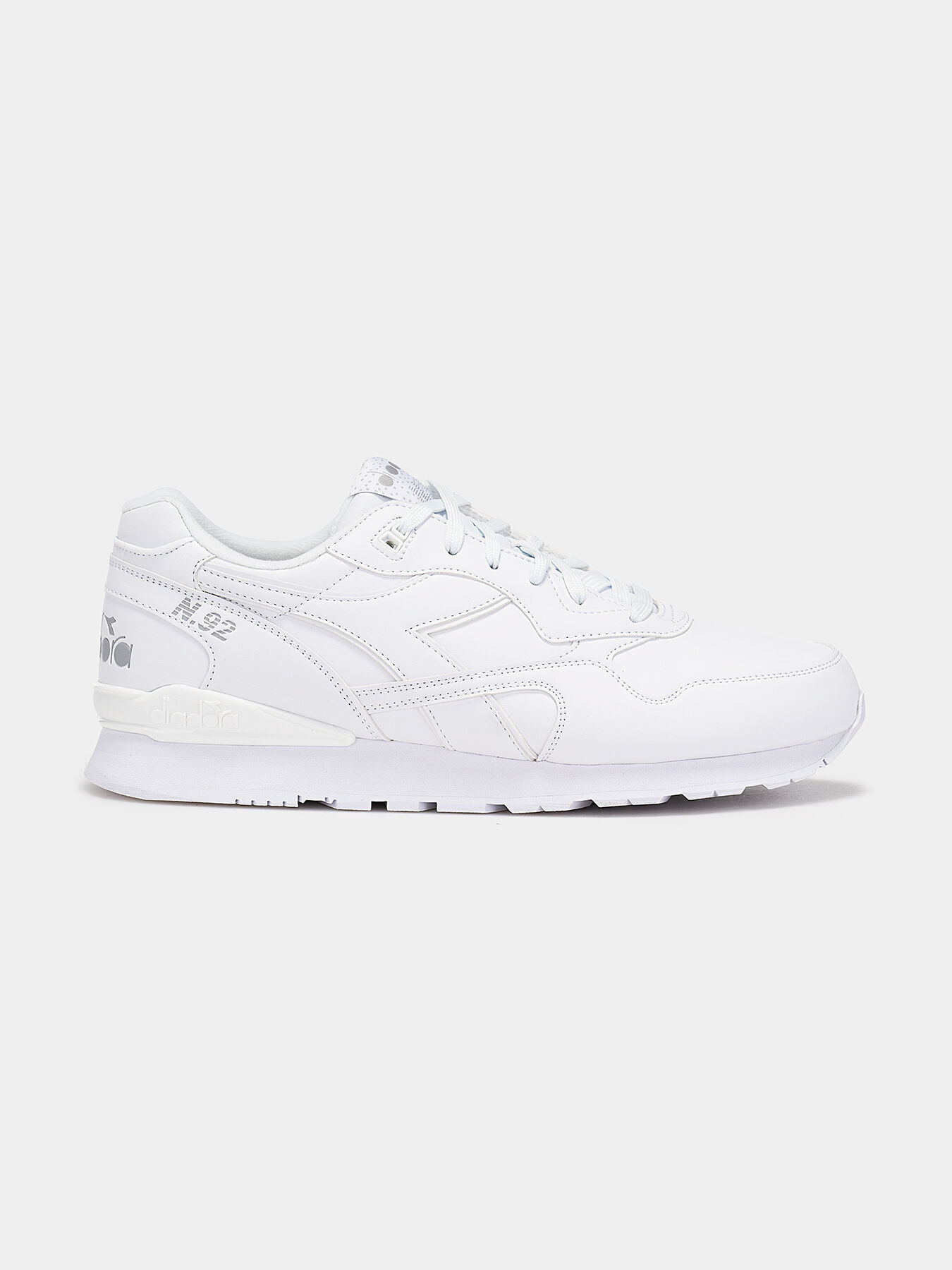N.92 L sports shoes brand DIADORA Globalbrandsstore en