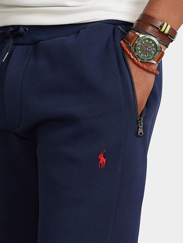 Blue sports pants with logo embroidery - 3