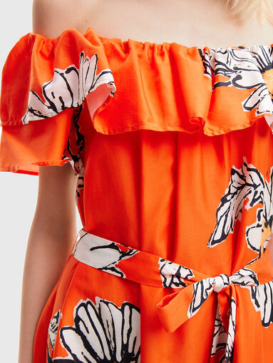 Black dress with floral print - 4