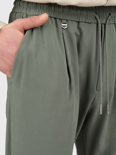 Trousers with elastic waist - 4