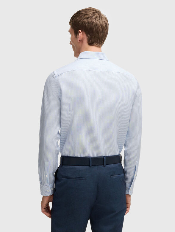 Linen shirt with long sleeves - 3