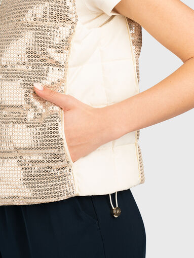 Vest with sequins - 5