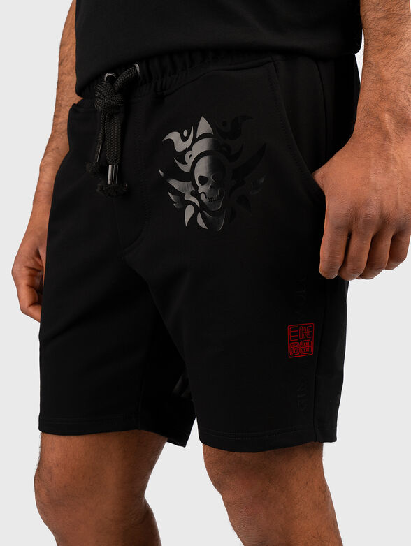 GMSH017 printed shorts in black  - 4
