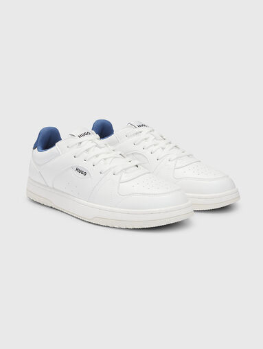 Sports shoes with logo - 3