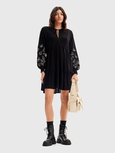 Contrast embroidery dress - 5