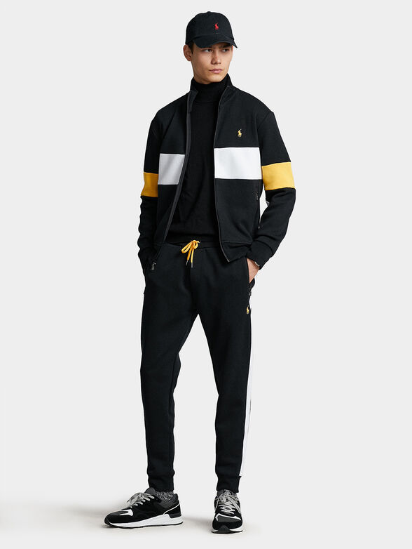 Sports sweatshirt with contrasting stripes - 4