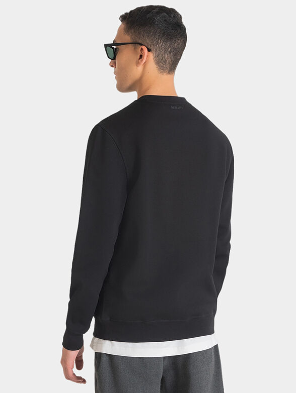 Sweatshirt with accent print - 2